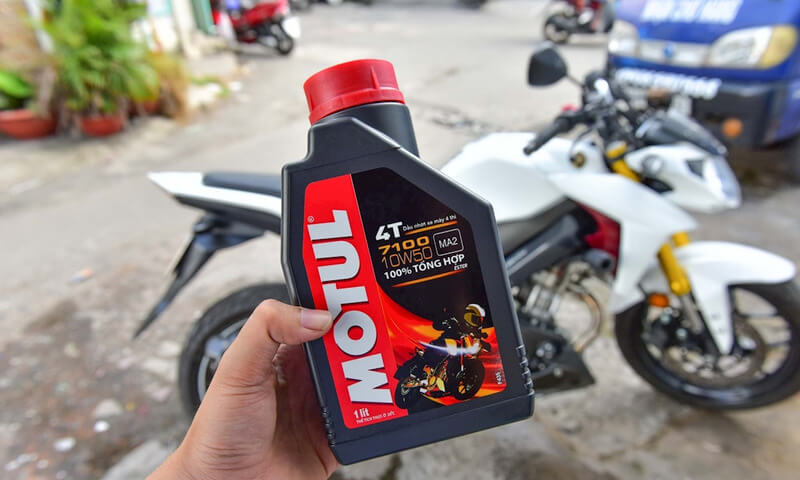 dau-nhot-xe-may-motul