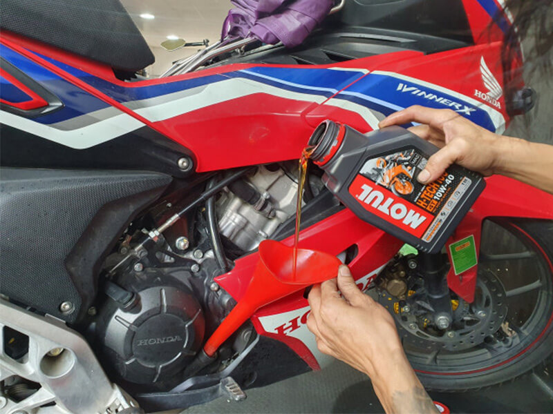 Giá thay dầu xe máy Honda winner X 2025