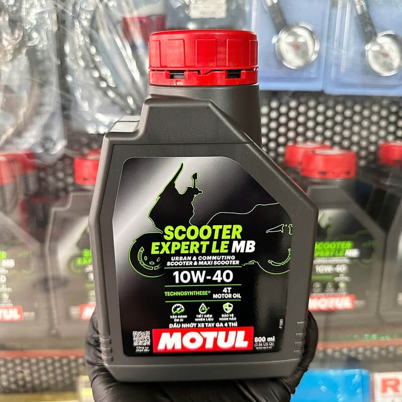 Nhớt xe NVX 155 có mấy loại? Khi nào nên thay? 7 nhot motul scooter expert le 10w40