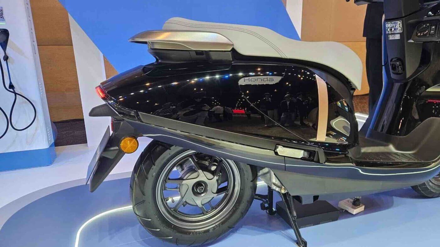 xe-honda-uc3-co-can-thay-nhot-khong