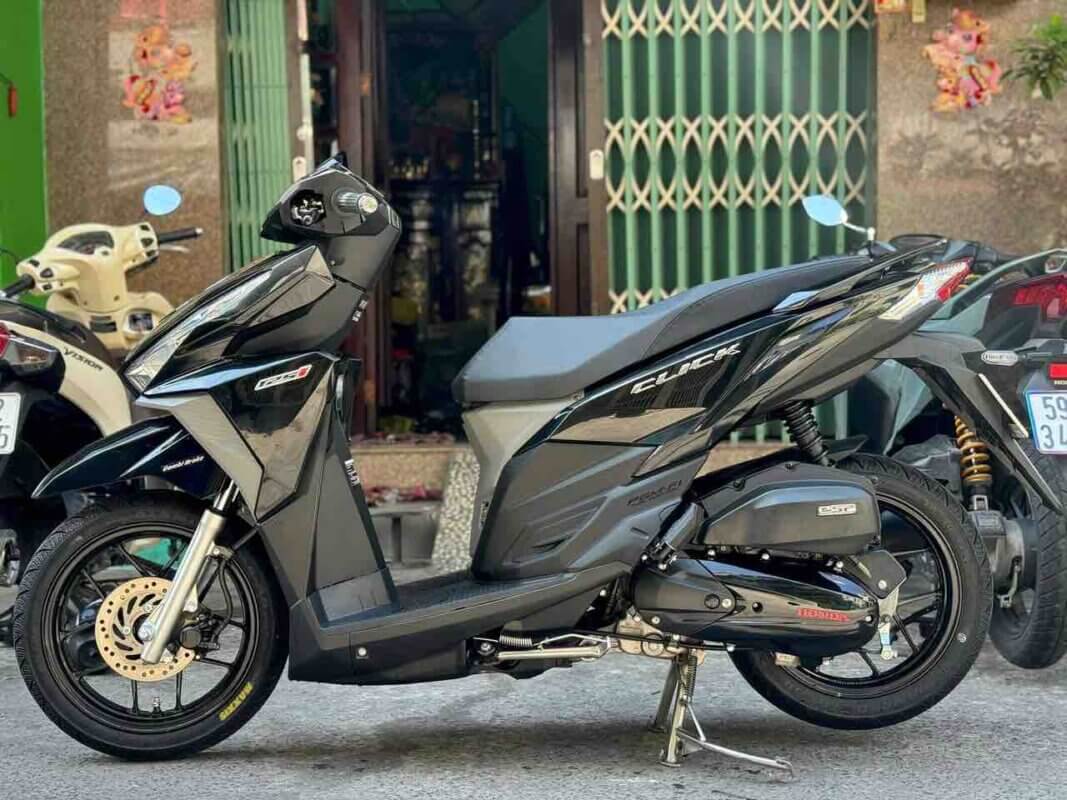 huong-dan-chon-nhot-xe-tay-ga-click-125i-di-tour-xa-khong-bi-nong-may