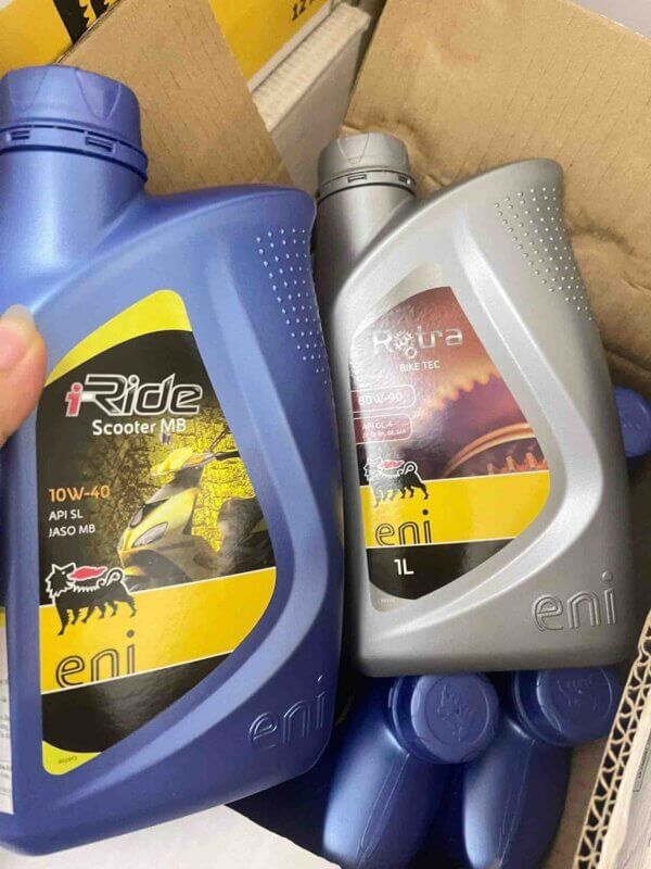 nhot-mat-may-cho-xe-lead-khi-di-duong-dai-tot-nhat-giup-xe-van-hanh-em-ai