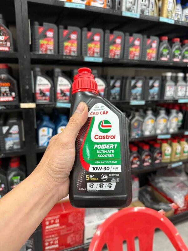 danh-gia-castrol-ultimate-10w30-cho-vario 