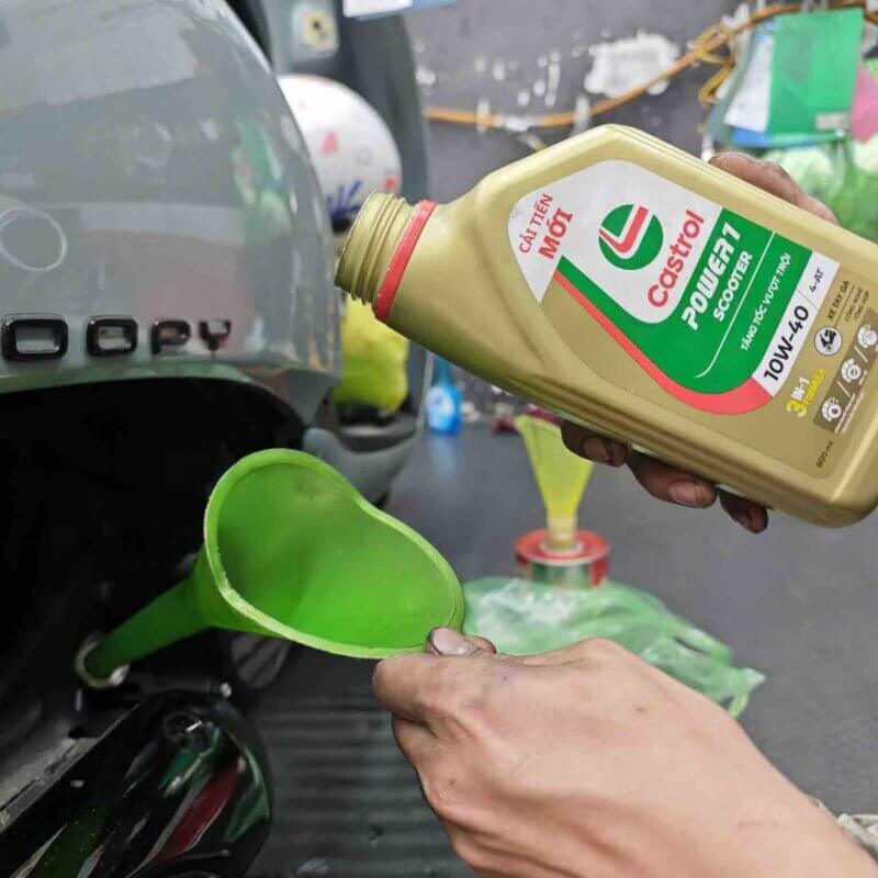 dau-nhot-castrol-cho-xe-ga-chinh-hang 