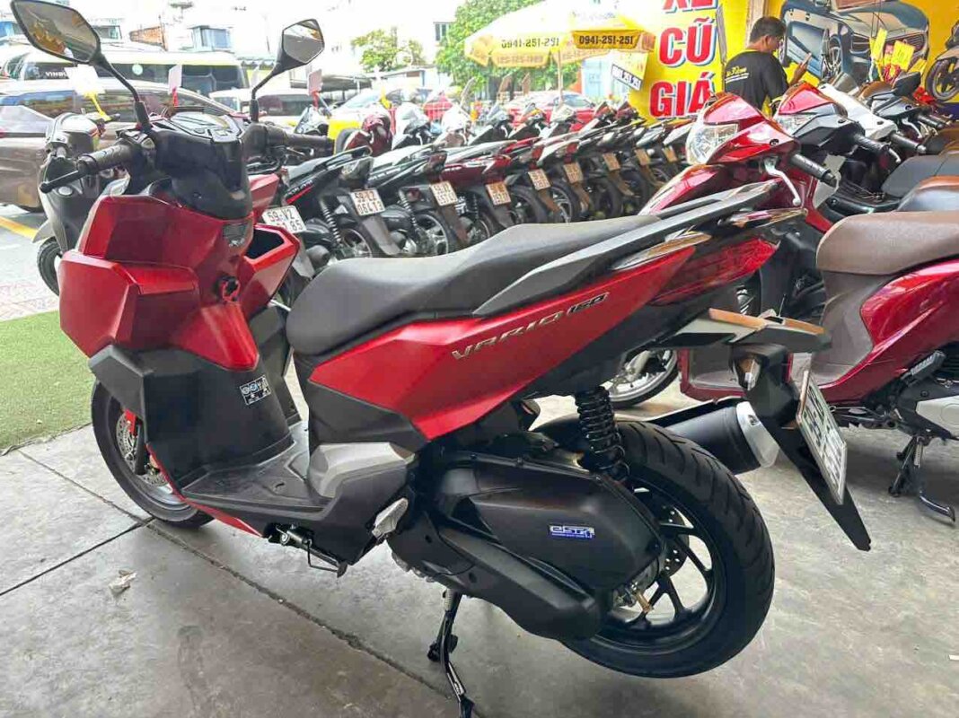 dung-tich-nhot-dong-co-honda-vario-evo-160-bao-duong 