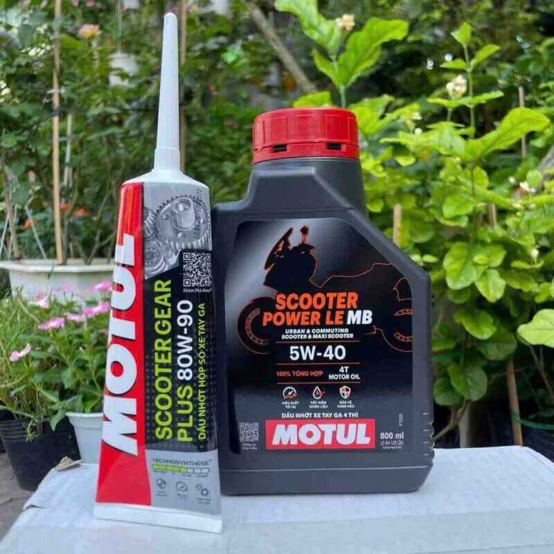 dung-tich-nhot-dong-co-honda-vario-evo-160-thay-nhot 